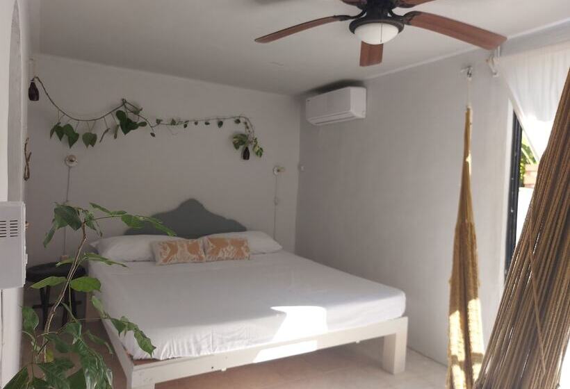 هاستل Lulú La Bruja Yoga Lodge