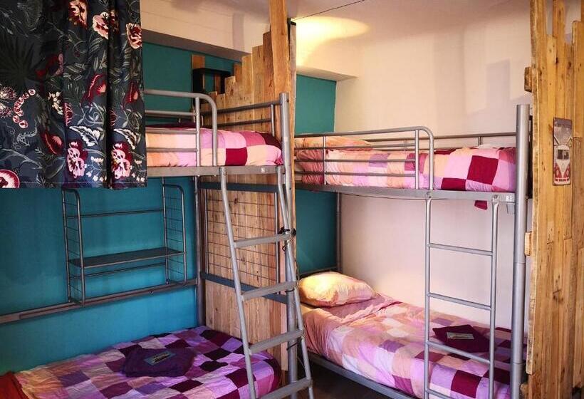 تختخواب و صبحانه Surf Hostel Biarritz