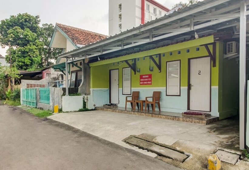 هتل Oyo 91216 Siliwangi Guest House Syariah Cirebon