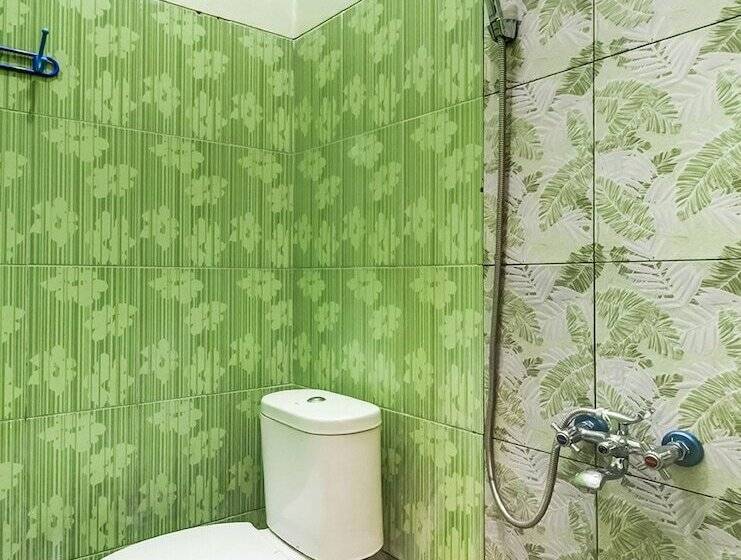 هتل Oyo 91216 Siliwangi Guest House Syariah Cirebon