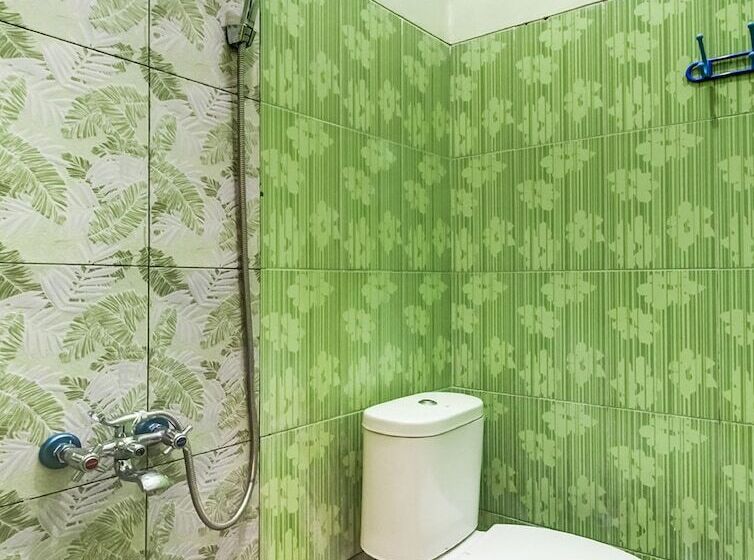 هتل Oyo 91216 Siliwangi Guest House Syariah Cirebon