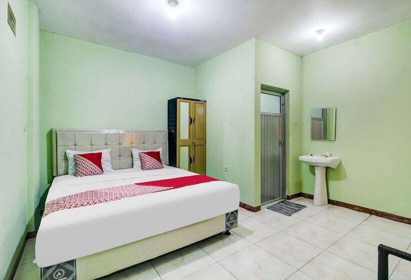 هتل Oyo 91216 Siliwangi Guest House Syariah Cirebon