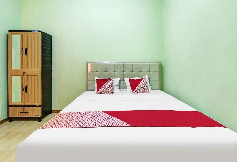 هتل Oyo 91216 Siliwangi Guest House Syariah Cirebon