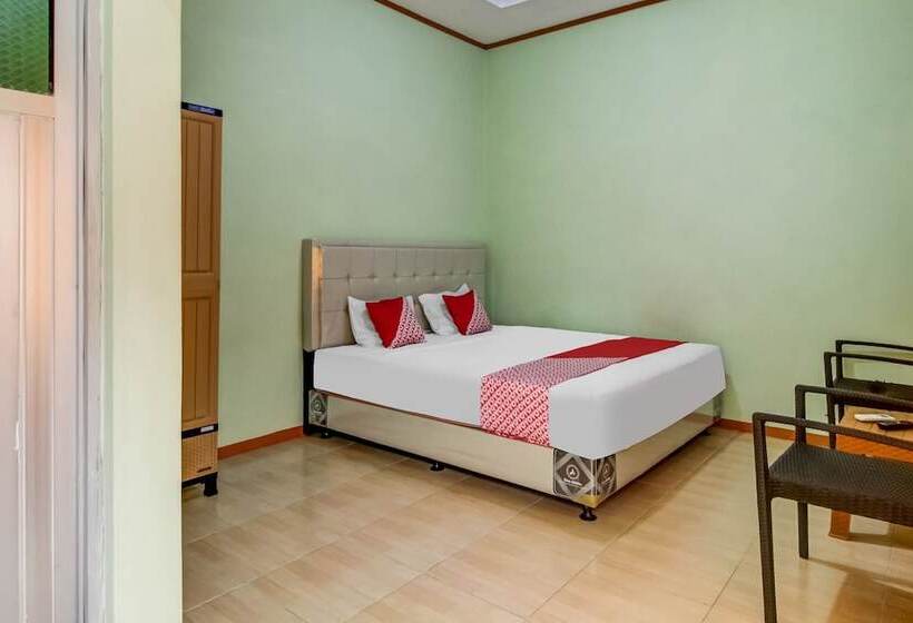 هتل Oyo 91216 Siliwangi Guest House Syariah Cirebon
