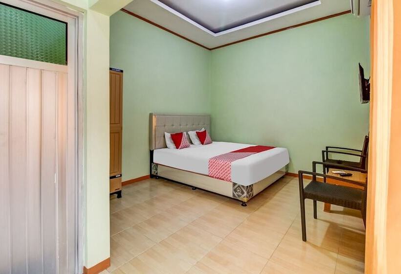 هتل Oyo 91216 Siliwangi Guest House Syariah Cirebon