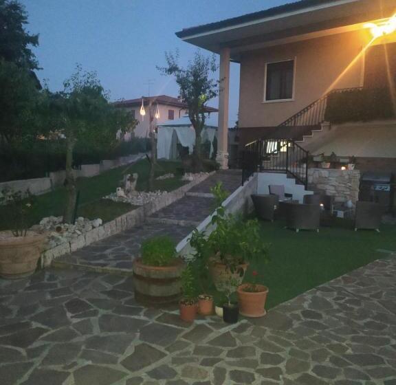 پانسیون Villa Rita