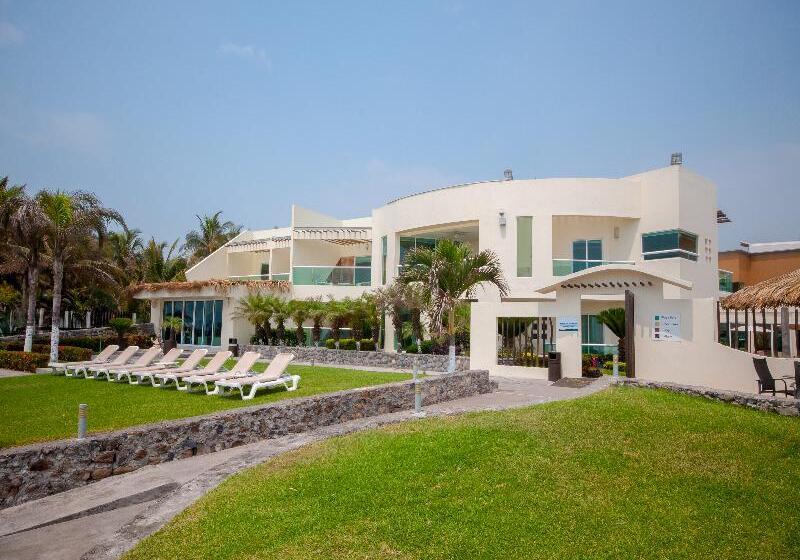 Artisan Family Hotels And Resort Collection Playa Esmeralda