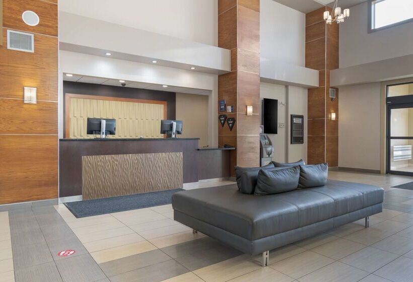 هتل Best Western Plus Moose Jaw