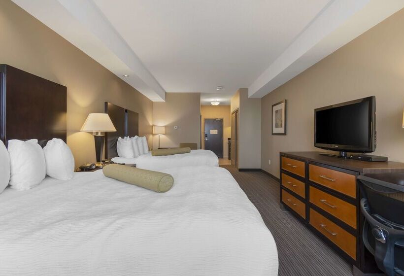 هتل Best Western Plus Moose Jaw