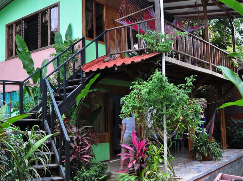 Hotel Cabinas Manolo