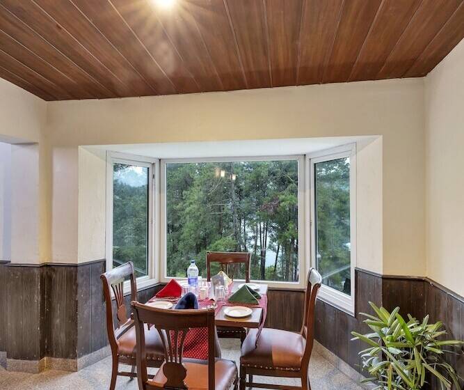 هتل Club Mahindra Naukuchiatal