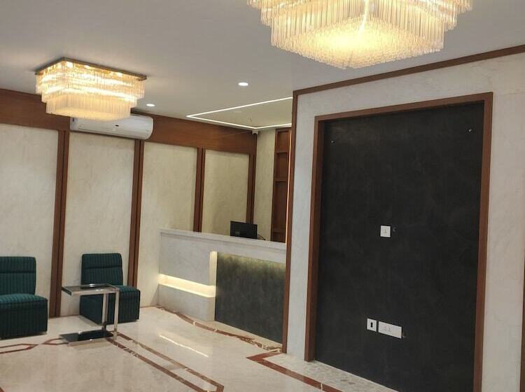 هتل Royal Paris