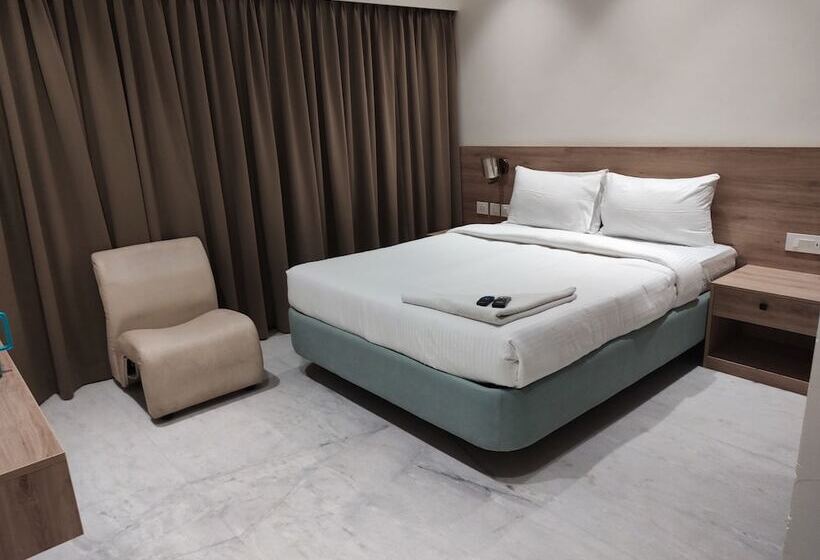 هتل Royal Paris