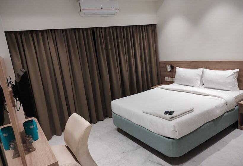 هتل Royal Paris