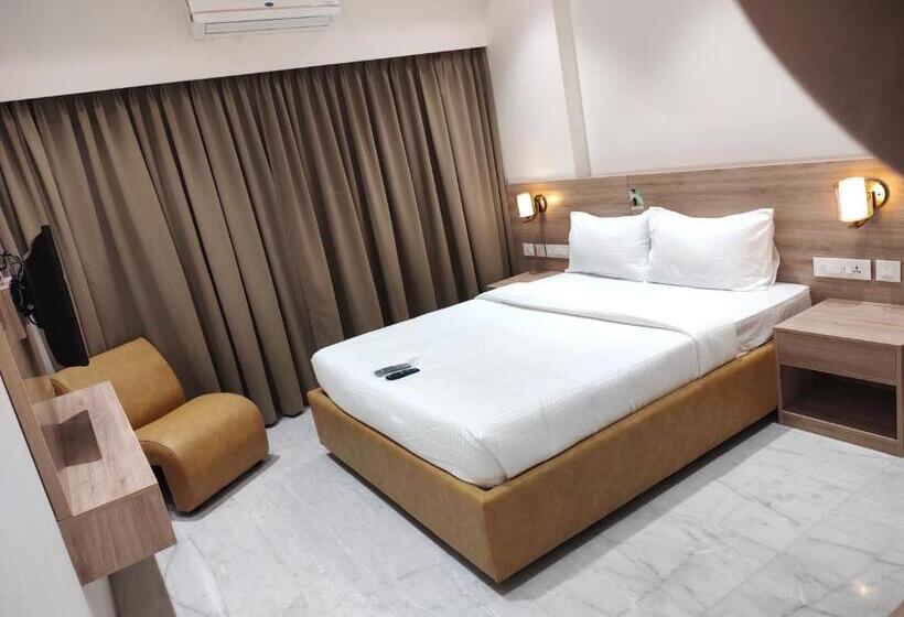 هتل Royal Paris