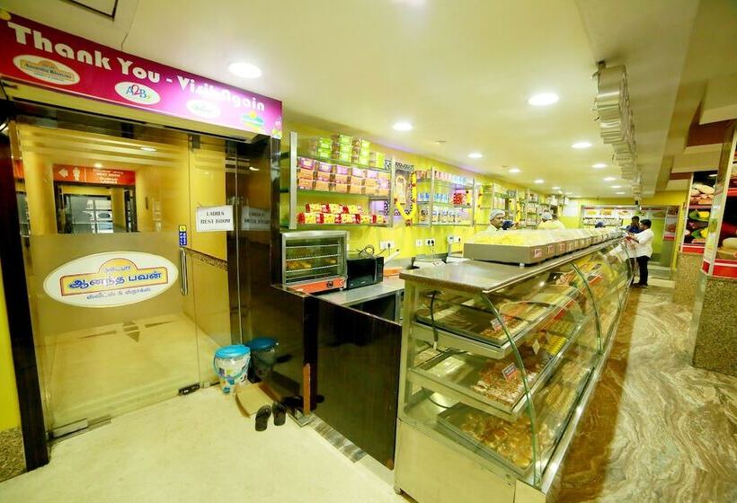 酒店 Sriram International