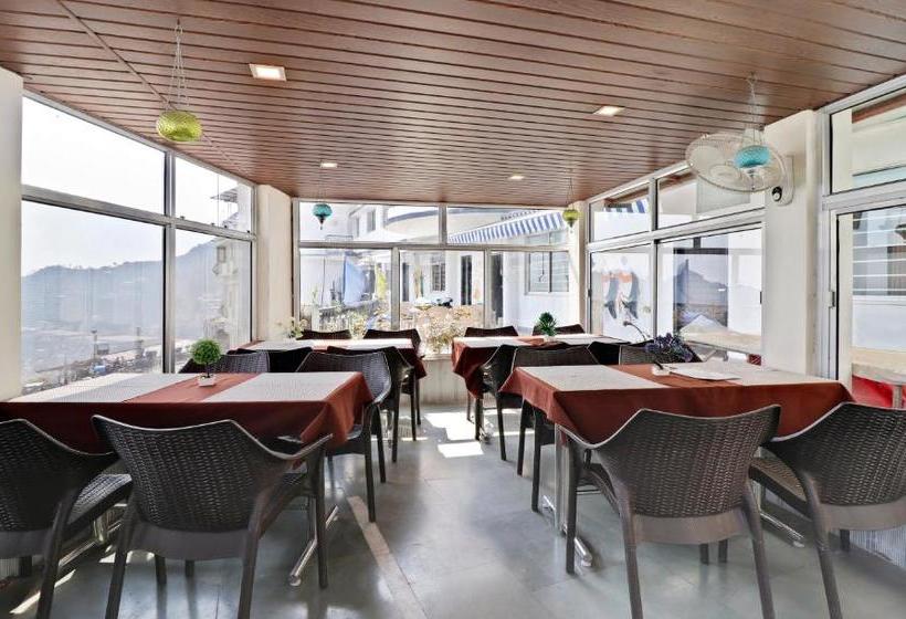 فندق Treebo Mayur, Mall Road