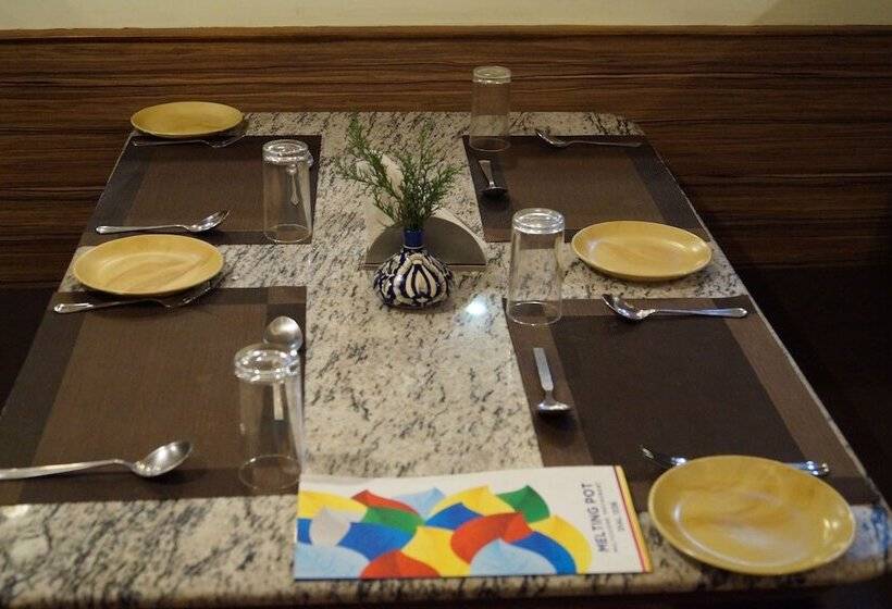 ホテル Vinayaga Inn By Poppys Ooty