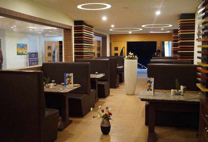 ホテル Vinayaga Inn By Poppys Ooty