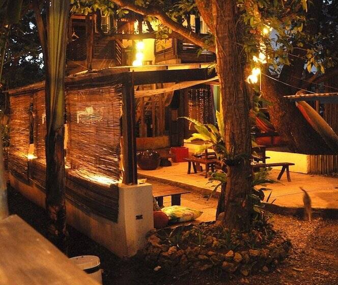 استراحتگاه Lazy Dog Bed & Breakfast