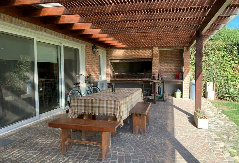 Bed and Breakfast Aquí Tampoco