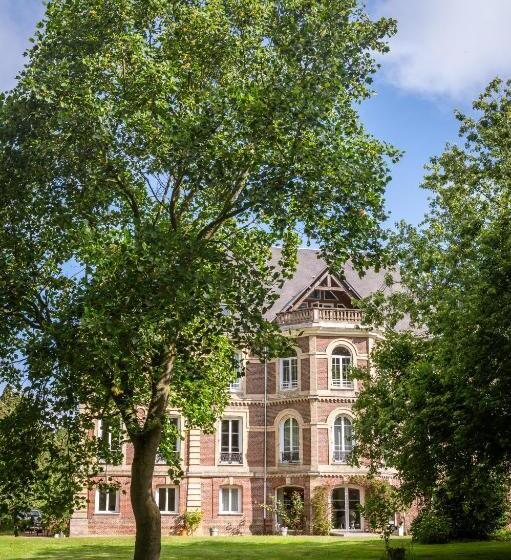 ベッドアンドブレックファースト Le Petit Château De Conteville