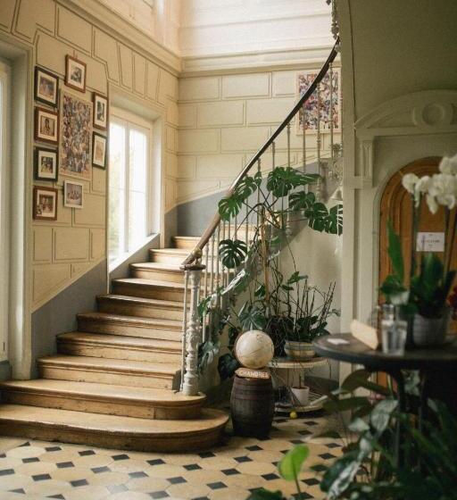 ベッドアンドブレックファースト Le Petit Château De Conteville