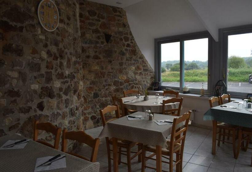 Отель Auberge De La Vallée De La Douve