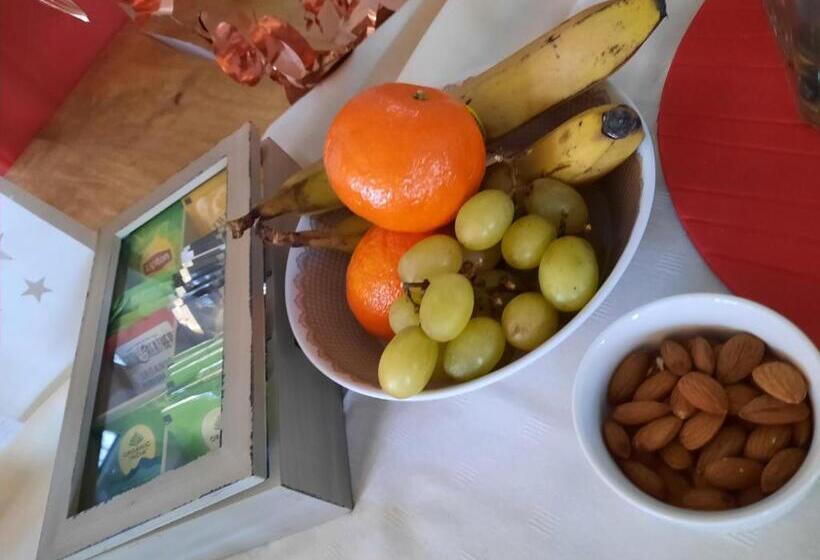 تختخواب و صبحانه La Maison De Marie