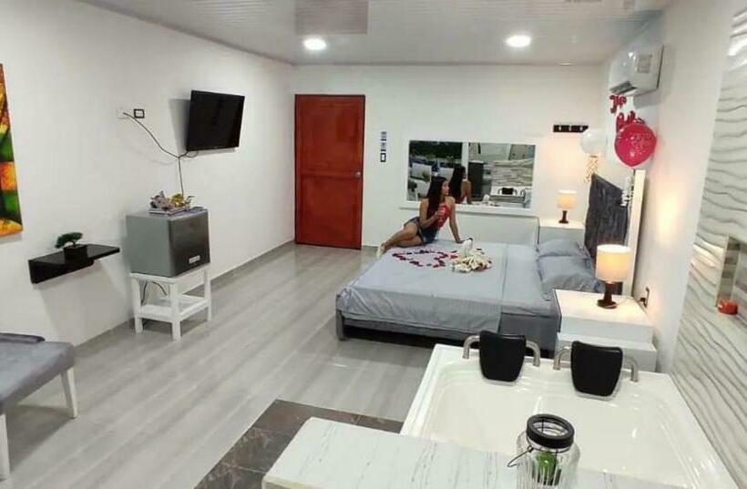 هتل Inmaculada Real