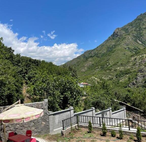 هتل Rafting House