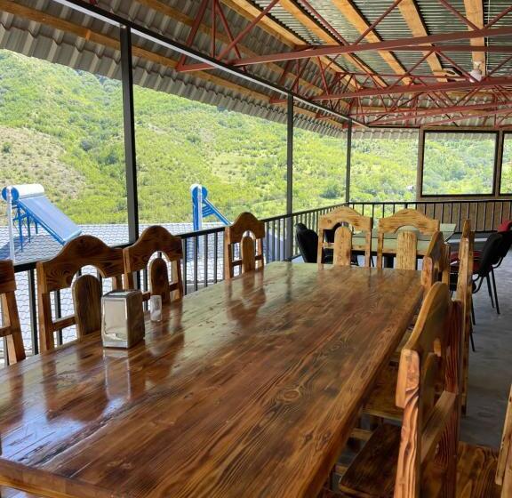 هتل Rafting House