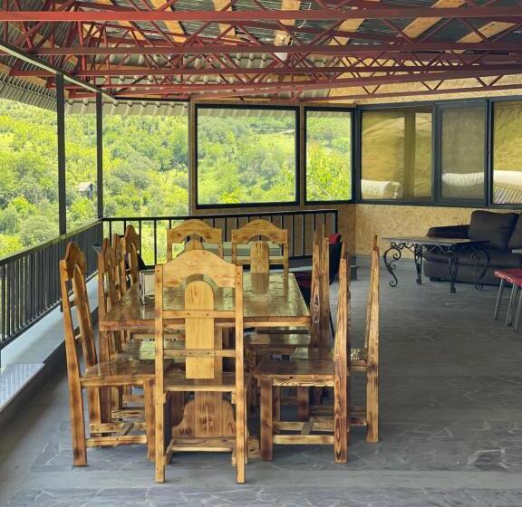 هتل Rafting House