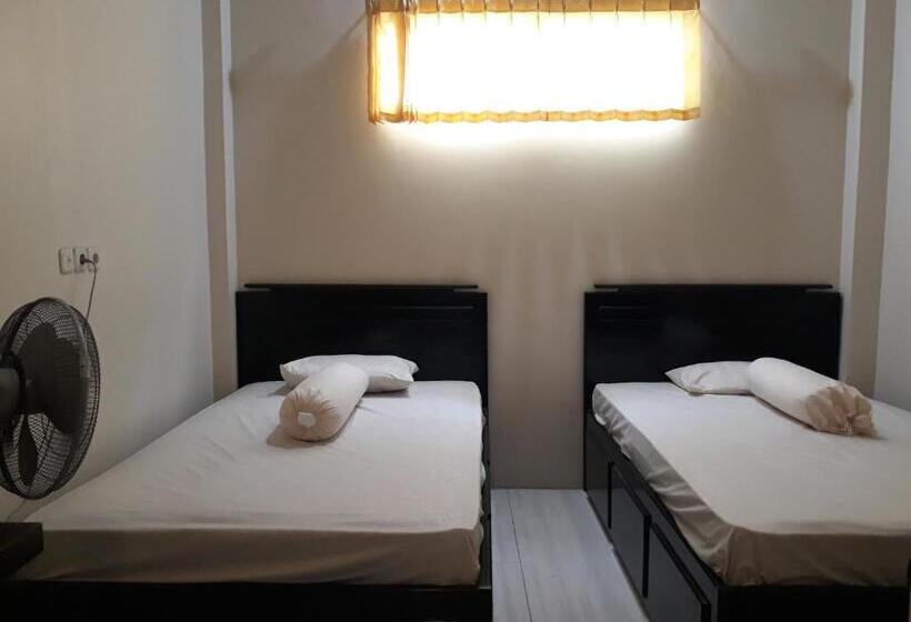 هتل Oyo 91162 Homestay Ansyariah Syariah