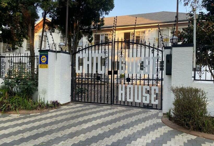 بنسيون Chic Guest House & Solar System Accommodations