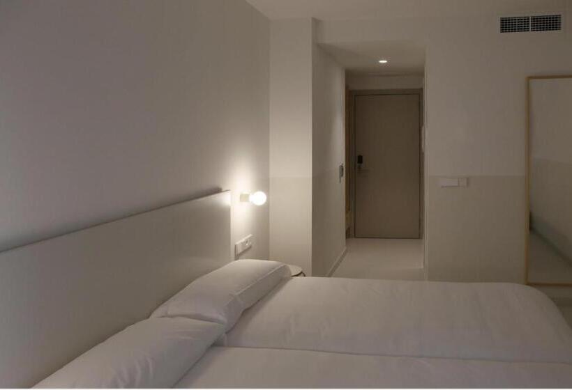 هتل La Fonda B&b