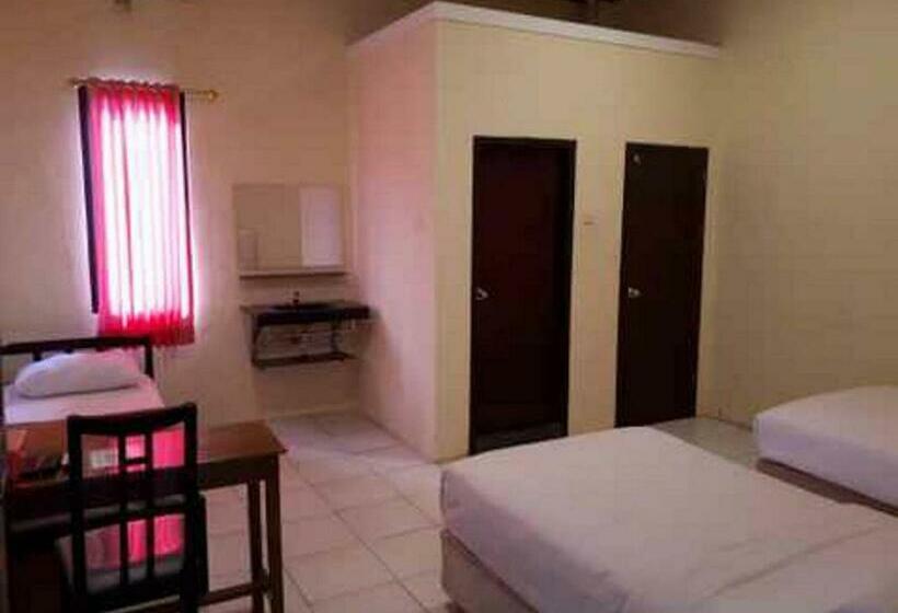 فندق Reddoorz Near Dermaga Pelabuhan Rakyat