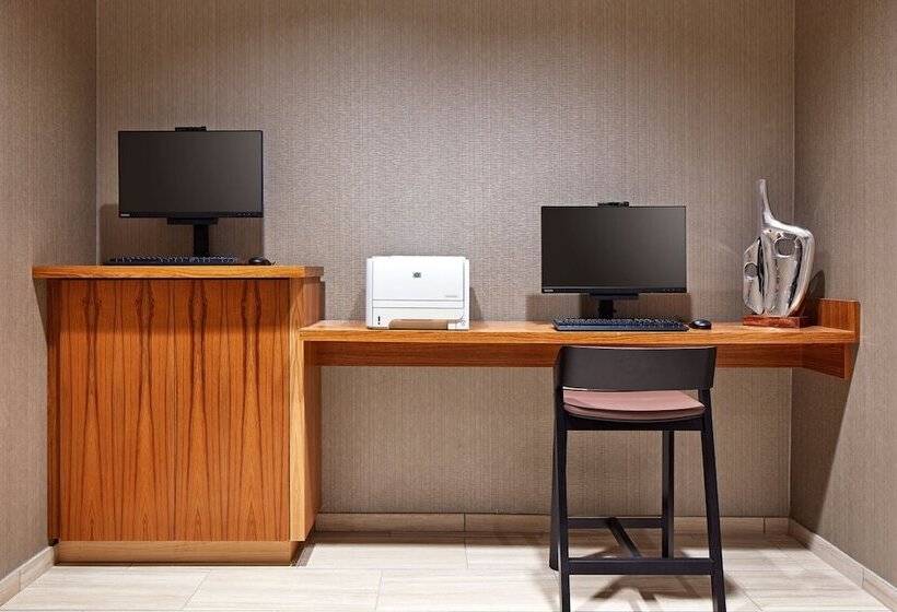 هتل Springhill Suites By Marriott Los Angeles Downey