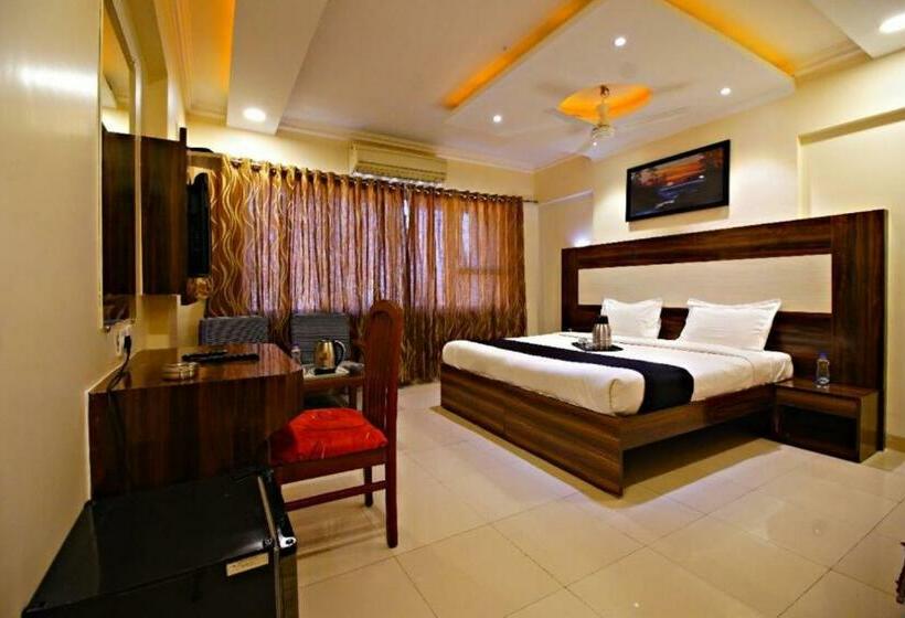 هتل Anand Inn  Near Igi Airport