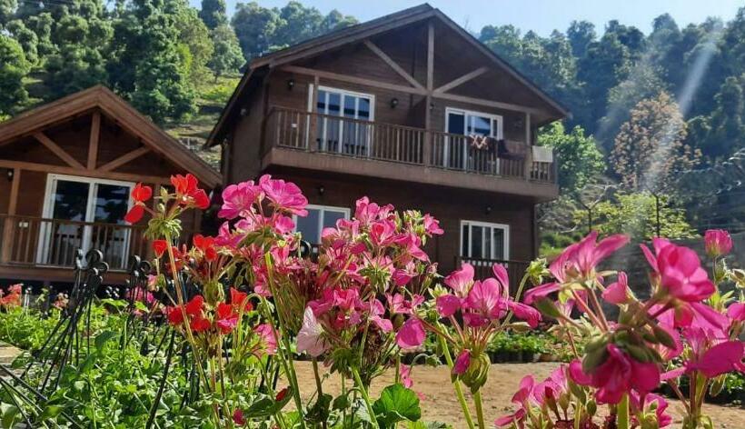هتل Vanprastha Resorts