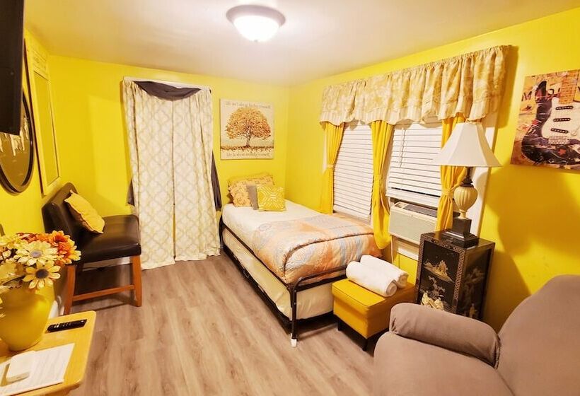 بنسيون Room In Guest Room   Yellow Rm Dover  Del State, Bayhealth  Dov Base