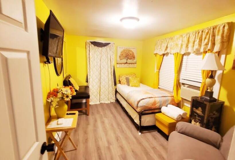 بنسيون Room In Guest Room   Yellow Rm Dover  Del State, Bayhealth  Dov Base