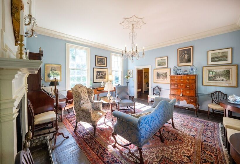 تختخواب و صبحانه Hollymead House