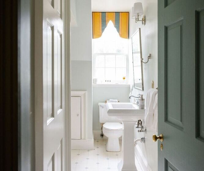 تختخواب و صبحانه Hollymead House