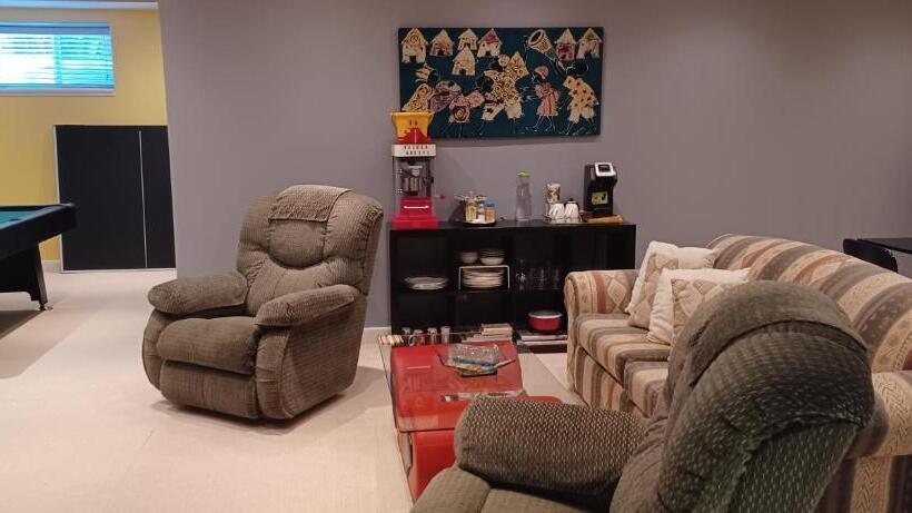 פנסיון 680 Sq Ft Private Space With Ensuite Bathroom