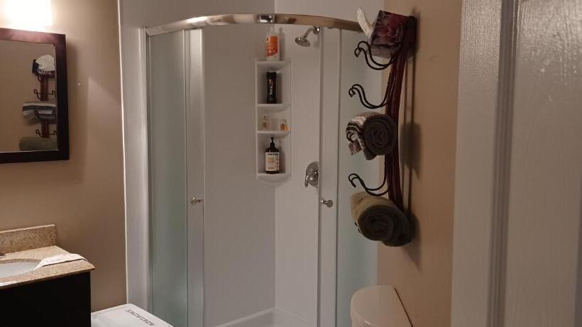 פנסיון 680 Sq Ft Private Space With Ensuite Bathroom