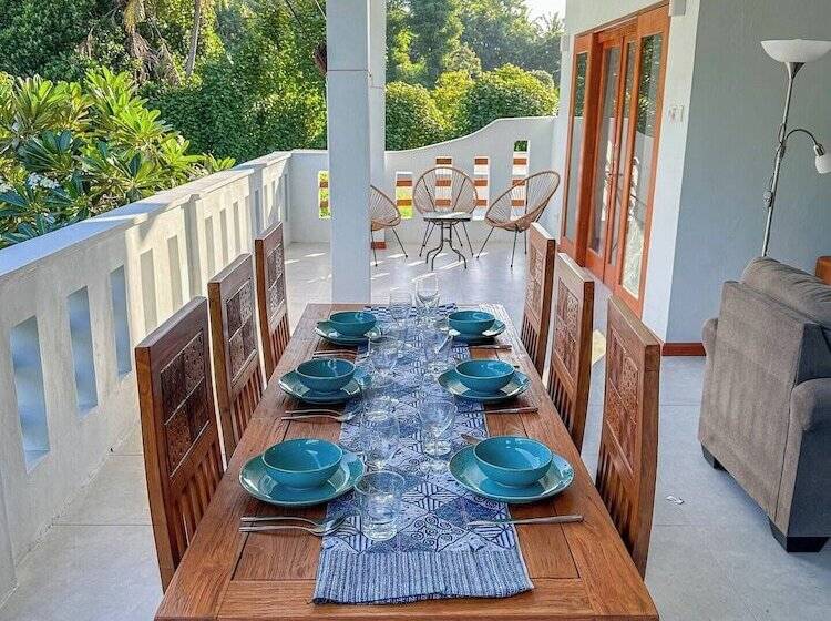 تختخواب و صبحانه Rumah Diyah