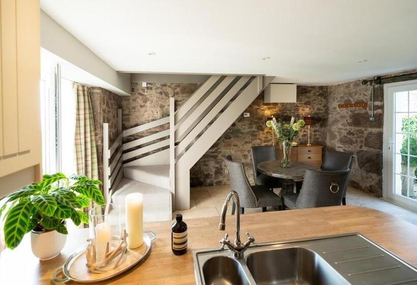 فندق Nether Glenny Farm