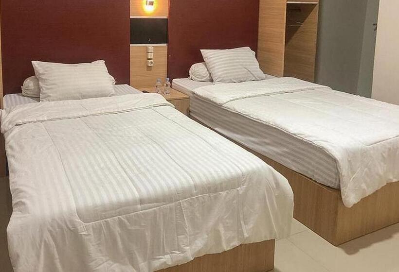 هتل Reddoorz Syariah Near Alun Alun Bima