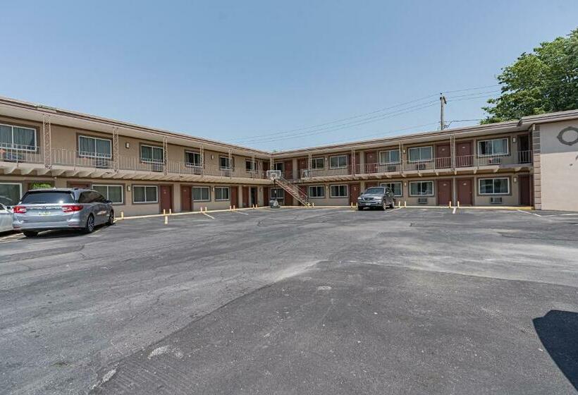 هتل Broadway Inn